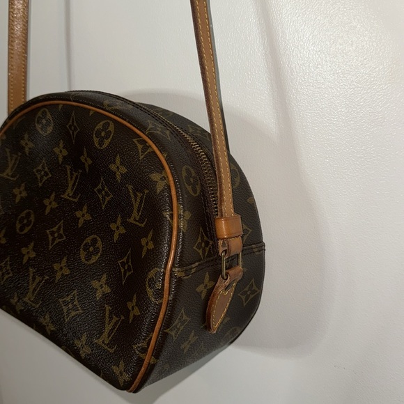 Louis Vuitton shoulder bag in great confidence - Picture 4 of 8